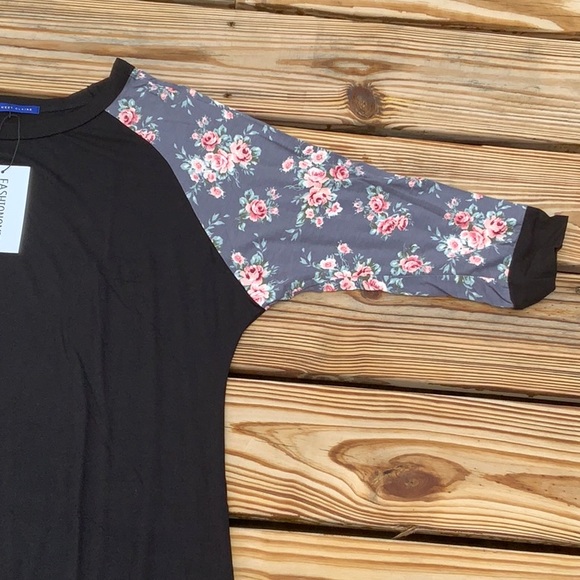 Floral Raglan 3/4” Sleeve Multi Purpose Dress Last One Size Large - Picture 3 of 8